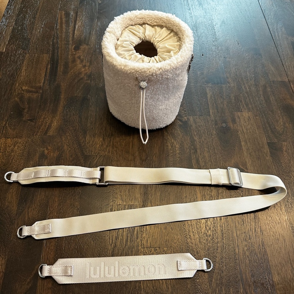 Lululemon Crossbody Bucket Bag Sherpa Fleece Cream